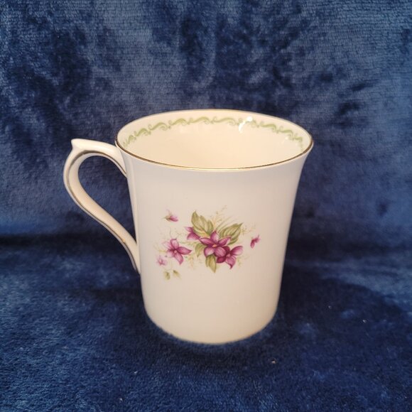 Queens Fine Bone China Mug ~ Violets - Picture 3 of 4